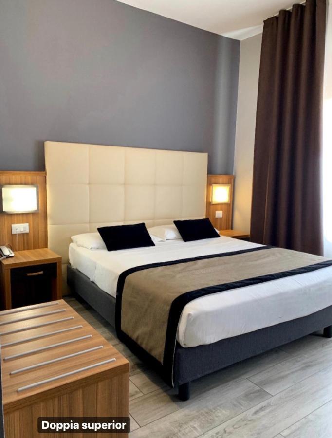 Ariston Hotel 3*